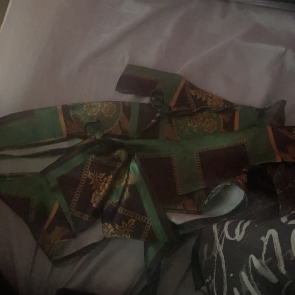 Prettylittlething cowl neck top - Picture 3 of 3